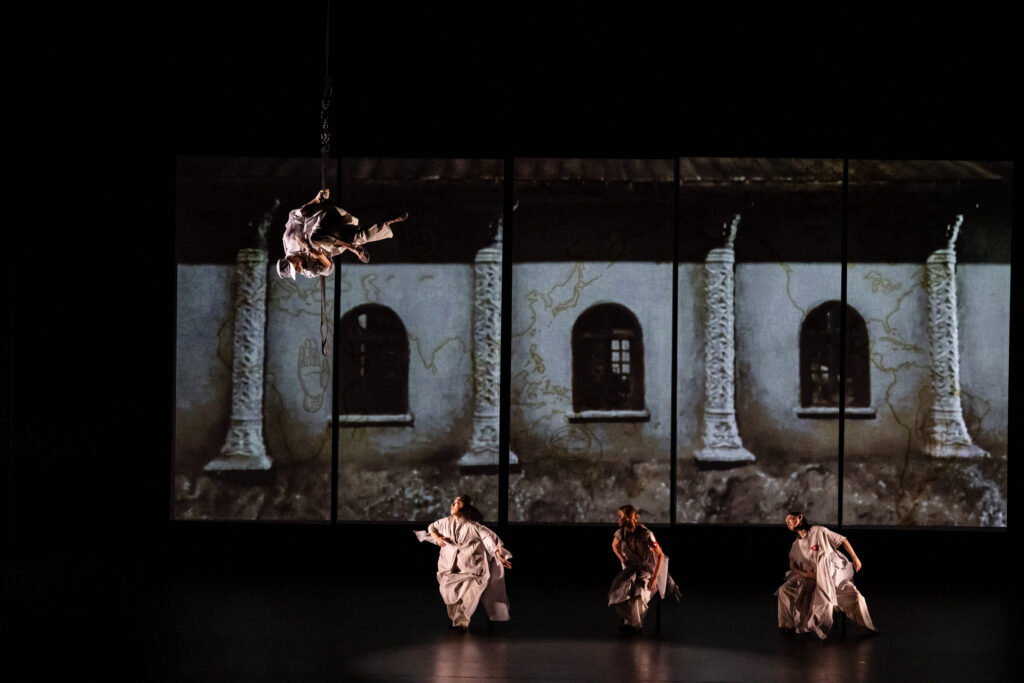 10月19日（日）最終日 山上渡個展 セカイノセカイーずれたもう一つの世界展